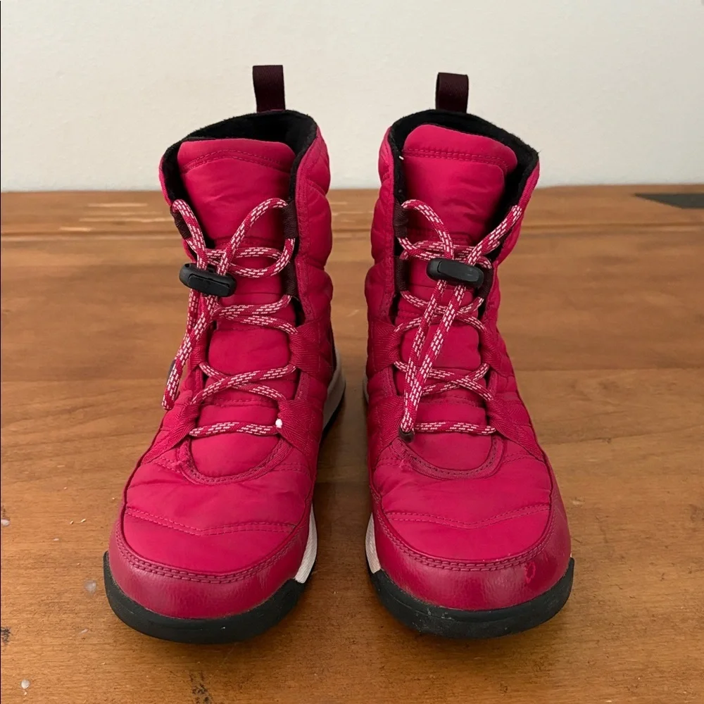 Sorel Whitney ll Quilted Snow Boots Size 4